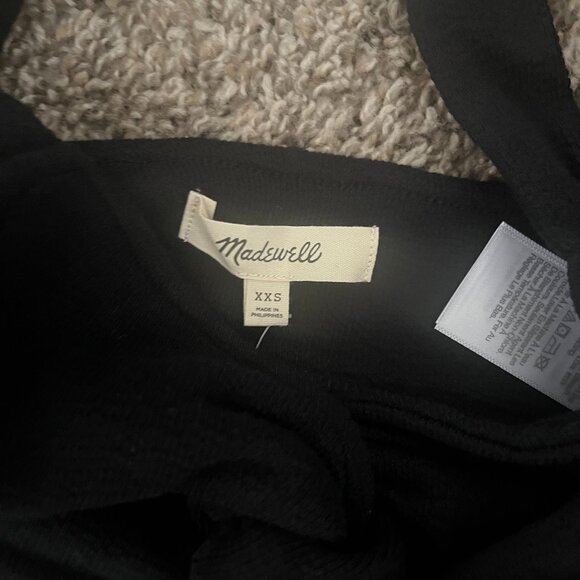 cutout knot front crop tank top - Picture 4 of 4